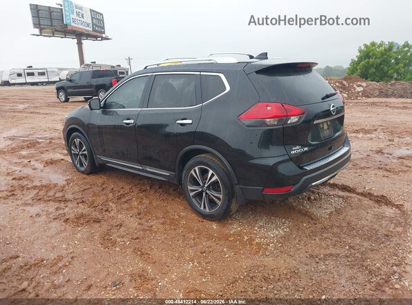 JN8AT2MT0HW146925 2017 NISSAN ROGUE Черный Задняя левая четверть