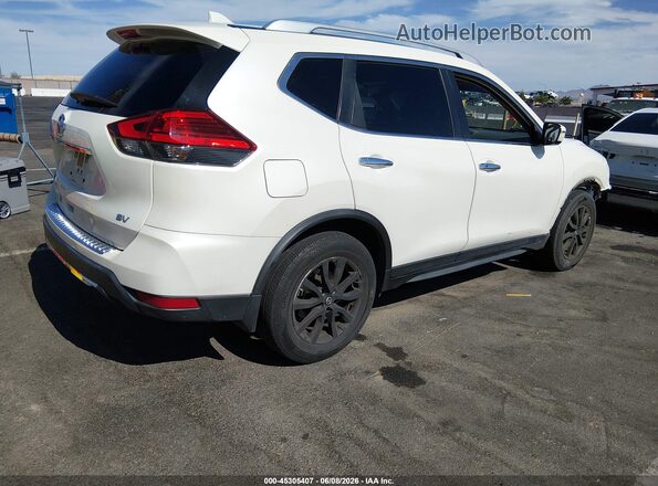 JN8AT2MT0HW151364 2017 NISSAN ROGUE White Tył prawy