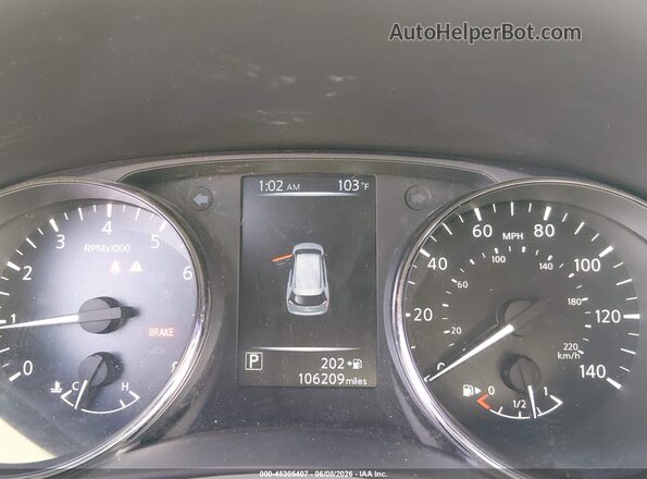 JN8AT2MT0HW151364 2017 NISSAN ROGUE White Widok tylnych siedzeń