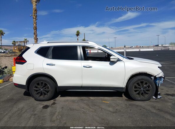JN8AT2MT0HW151364 2017 NISSAN ROGUE White Widok wnętrza 360 stopni