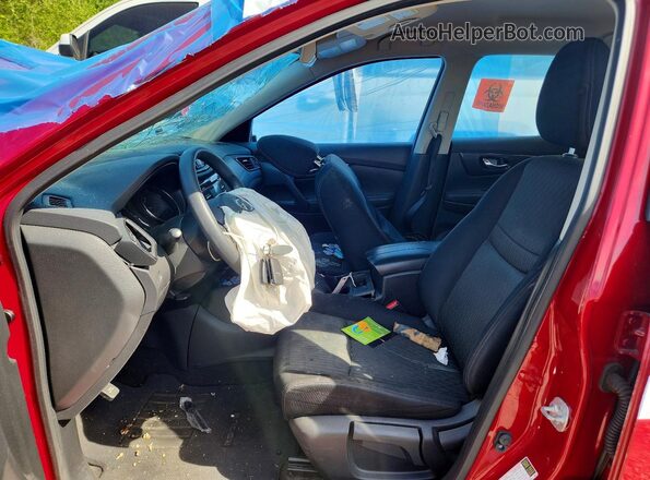 JN8AT2MT0HW394513 2017 NISSAN ROGUE Red Вид салону спереду
