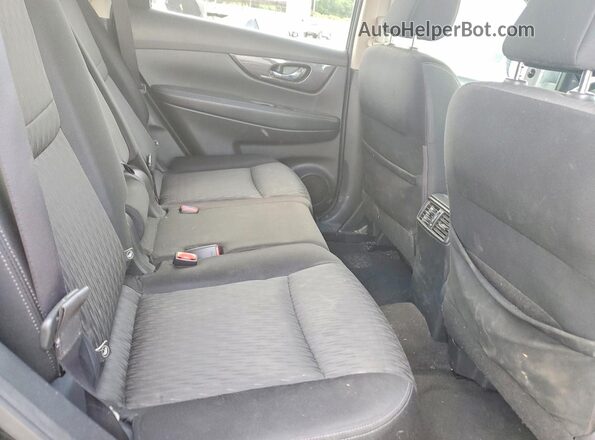 JN8AT2MT0HW401489 2017 NISSAN ROGUE Black Rear interior view