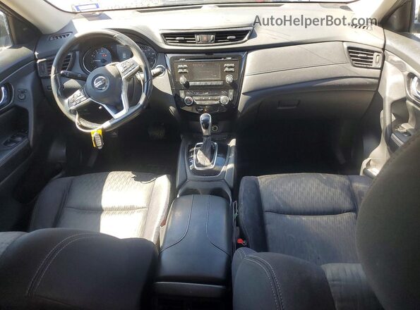JN8AT2MT0HW404991 2017 NISSAN ROGUE Gray Widok deski rozdzielczej