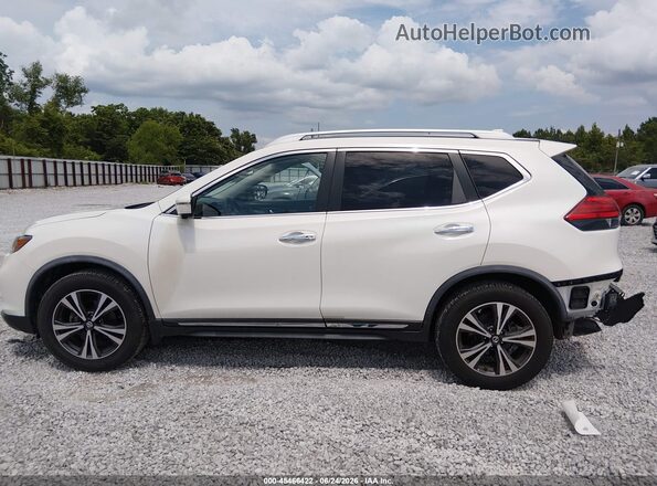 JN8AT2MT0HW405235 2017 NISSAN ROGUE White Սալոնի 360 աստիճան տեսք