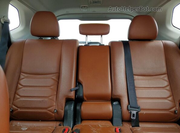 JN8AT2MT0JW488963 2018 NISSAN ROGUE Gray Rear seats view