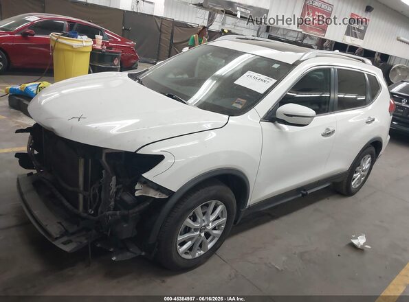 JN8AT2MT1HW145556 2017 NISSAN ROGUE White Front left