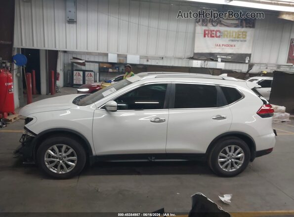 JN8AT2MT1HW145556 2017 NISSAN ROGUE White 