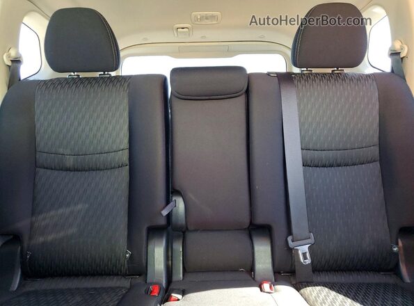 JN8AT2MT1KW254817 2019 NISSAN ROGUE White Вид задніх сидінь