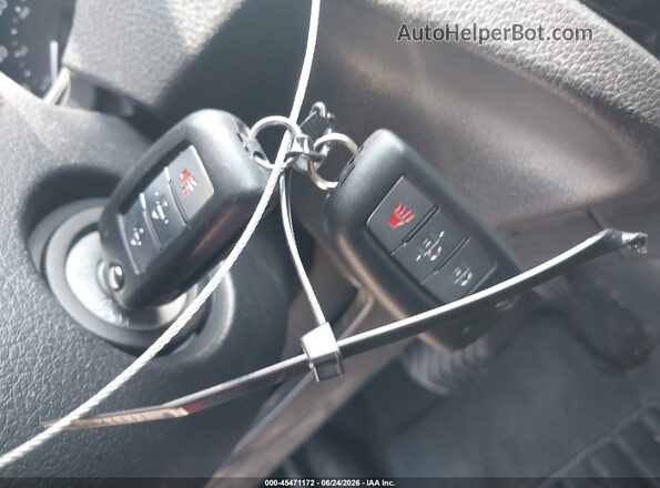 JN8AT2MT2HW384615 2017 NISSAN ROGUE Red Vista del salpicadero