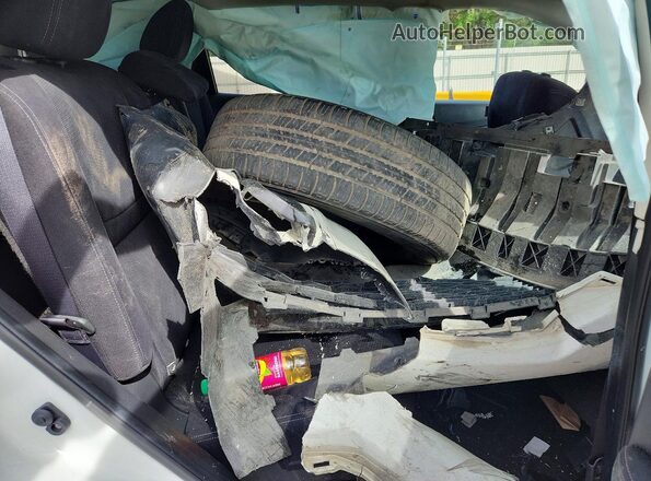 JN8AT2MT3GW002932 2016 NISSAN ROGUE White Вид задньої частини салону