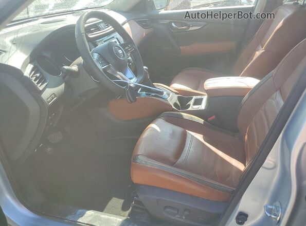 JN8AT2MT3HW398104 2017 NISSAN ROGUE Silver 