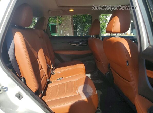 JN8AT2MT3HW398104 2017 NISSAN ROGUE Silver 