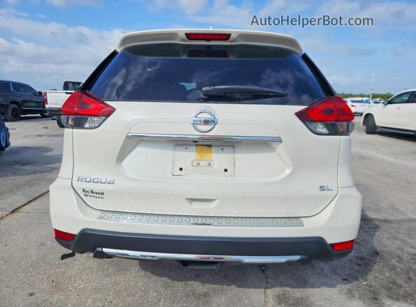 JN8AT2MT3JW486947 2018 NISSAN ROGUE White Вид ззаду
