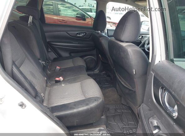 JN8AT2MT4HW136754 2017 NISSAN ROGUE Silver VIN კოდის სტიკერის ხედი