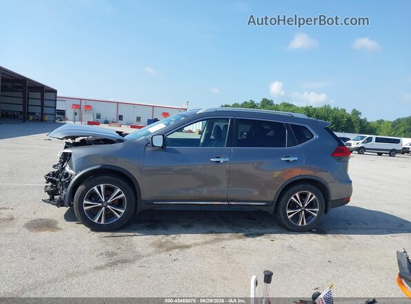 JN8AT2MT4HW146698 2017 NISSAN ROGUE Gray 