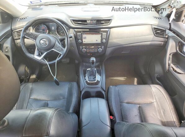 JN8AT2MT4HW390917 2017 NISSAN ROGUE Silver Առջևի վահանակի տեսք