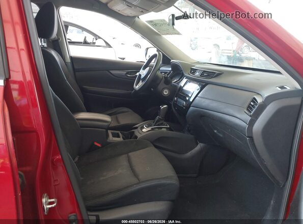 JN8AT2MT4HW398712 2017 NISSAN ROGUE Red წინა სალონის ხედი