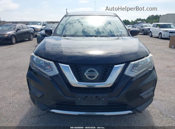 JN8AT2MT4HW400555 2017 NISSAN ROGUE Black Widok zestawu wskaźników
