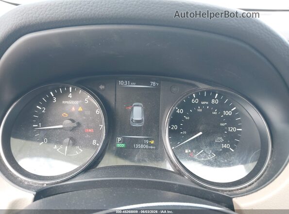 JN8AT2MT4HW400555 2017 NISSAN ROGUE Black Widok tylnych siedzeń