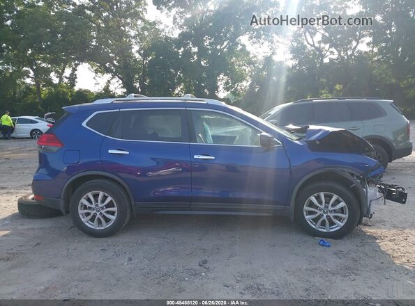 JN8AT2MT5HW135645 2017 NISSAN ROGUE Blue Widok wnętrza z tyłu