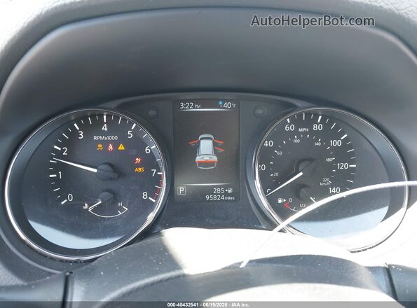 JN8AT2MT5HW136181 2017 NISSAN ROGUE White უკანა სავარძლების ხედი