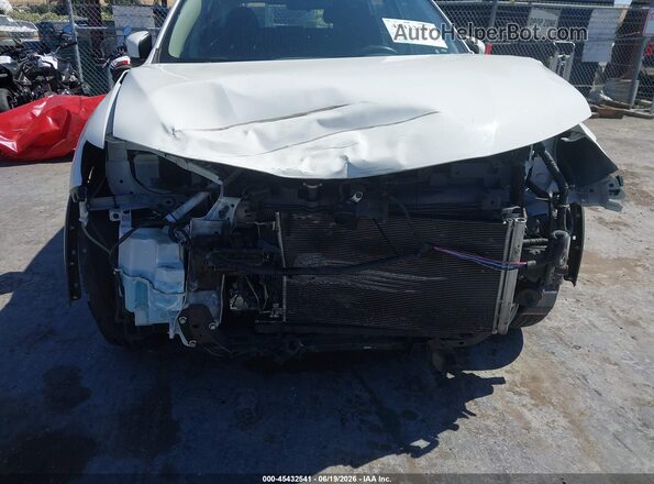 JN8AT2MT5HW136181 2017 NISSAN ROGUE White წინა ხედი