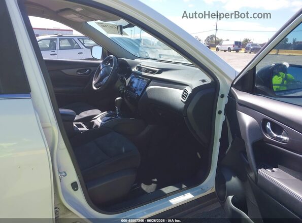 JN8AT2MT7GW009219 2016 NISSAN ROGUE White Widok wnętrza z przodu