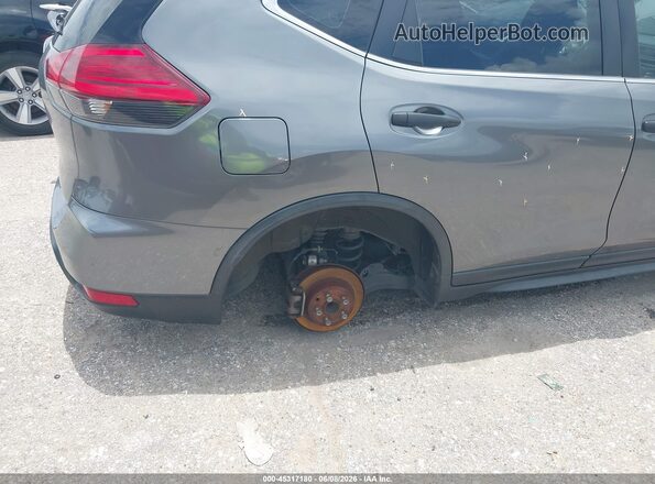 JN8AT2MT7HW133086 2017 NISSAN ROGUE Gray Вид спереду