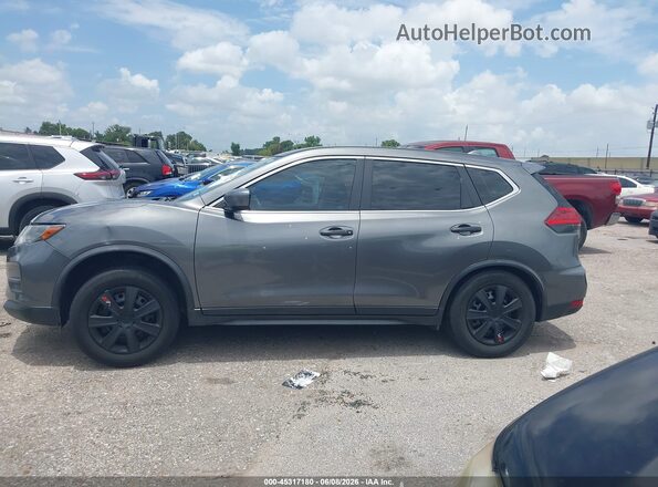 JN8AT2MT7HW133086 2017 NISSAN ROGUE Gray Вид задньої частини салону