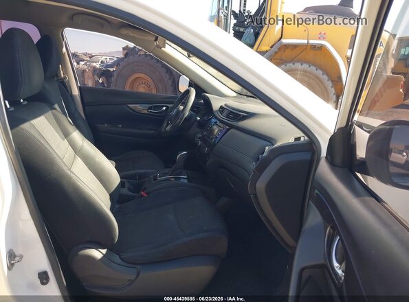 JN8AT2MT7HW135873 2017 NISSAN ROGUE White Vista interior delantera