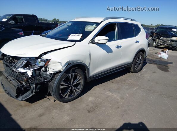 JN8AT2MT7JW466328 2018 NISSAN ROGUE Белый Передняя левая четверть