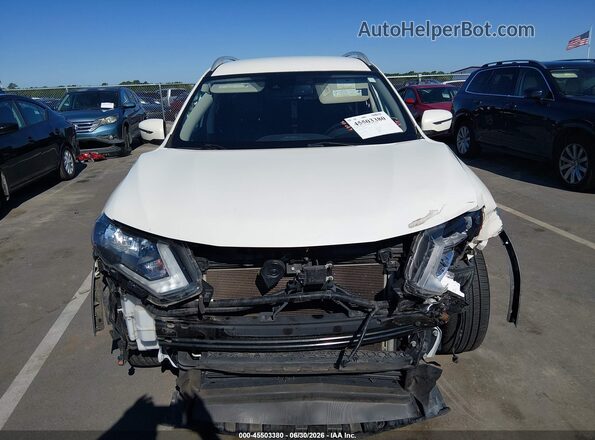 JN8AT2MT7JW466328 2018 NISSAN ROGUE Белый Вид задней части салона