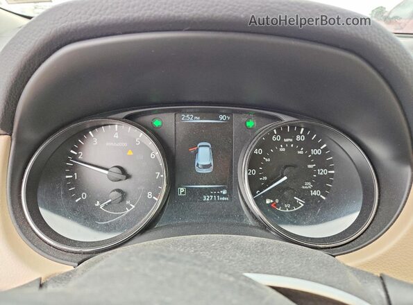 JN8AT2MT8HW137809 2017 NISSAN ROGUE White 