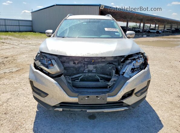 JN8AT2MT8JW454530 2018 NISSAN ROGUE Silver Вид спереду