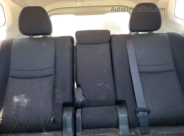 JN8AT2MT8JW454530 2018 NISSAN ROGUE Silver Вид задніх сидінь