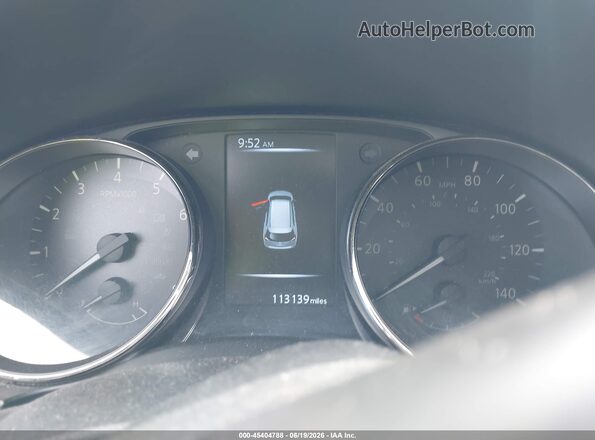 JN8AT2MTXHW141232 2017 NISSAN ROGUE White Հետևի նստատեղերի տեսք