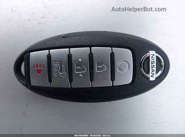 JN8AT2MV0HW019075 2017 NISSAN ROGUE Silver Dashboard view