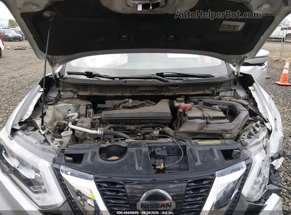 JN8AT2MV0HW019075 2017 NISSAN ROGUE Silver Rear view
