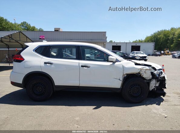 JN8AT2MV2HW005565 2017 NISSAN ROGUE Белый Вид задней части салона