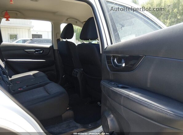 JN8AT2MV2HW005565 2017 NISSAN ROGUE Белый Вид наклейки с VIN-кодом