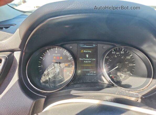 JN8AT2MV2HW023905 2017 NISSAN ROGUE White ხელსაწყოთა პანელის ხედი