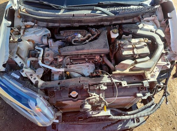 JN8AT2MV2HW023905 2017 NISSAN ROGUE White ძრავის განყოფილების ხედი