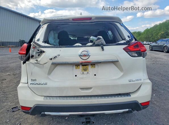 JN8AT2MV2HW254822 2017 NISSAN ROGUE White უკანა ხედი