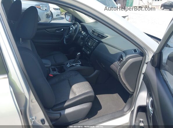 JN8AT2MV2HW274004 2017 NISSAN ROGUE Silver წინა სალონის ხედი