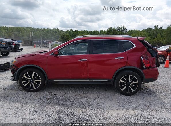 JN8AT2MV2HW278912 2017 NISSAN ROGUE Red Вид задньої частини салону