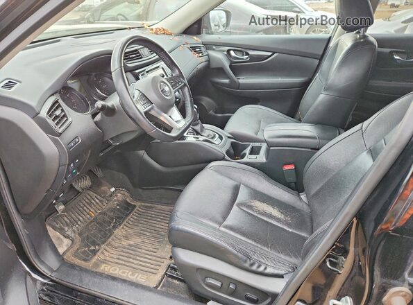 JN8AT2MV2HW280725 2017 NISSAN ROGUE Black Front interior view