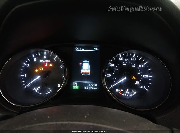 JN8AT2MV2HW282765 2017 NISSAN ROGUE White Вид задніх сидінь