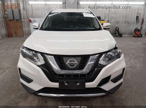 JN8AT2MV2HW282765 2017 NISSAN ROGUE White Вид задньої частини салону