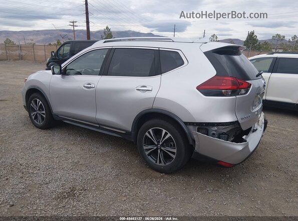 JN8AT2MV2JW308464 2018 NISSAN ROGUE Silver Trasero izquierdo