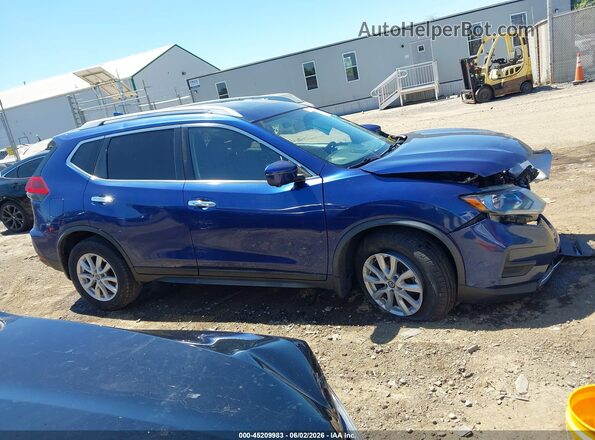 JN8AT2MV2JW347135 2018 NISSAN ROGUE Blue Widok wnętrza z tyłu